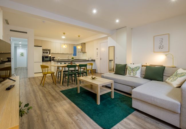 Ferienwohnung in Valencia -  Brand New Stylish Apartment with Fluffy Beds 