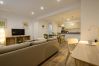 Ferienwohnung in Valencia - Apt with Fluffy Beds & Private Patio Ferienwohnung in Valencia - Apt with Fluffy Beds & Private Patio