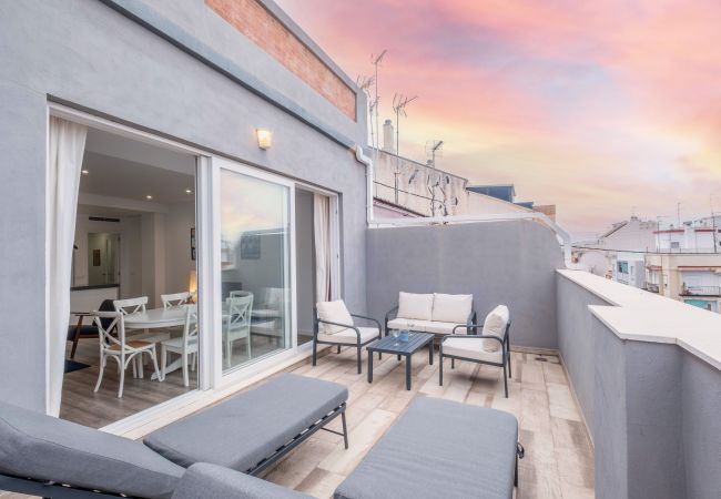 Ferienwohnung in Valencia - ♥ Modern Penthouse with Private Terrace ♥