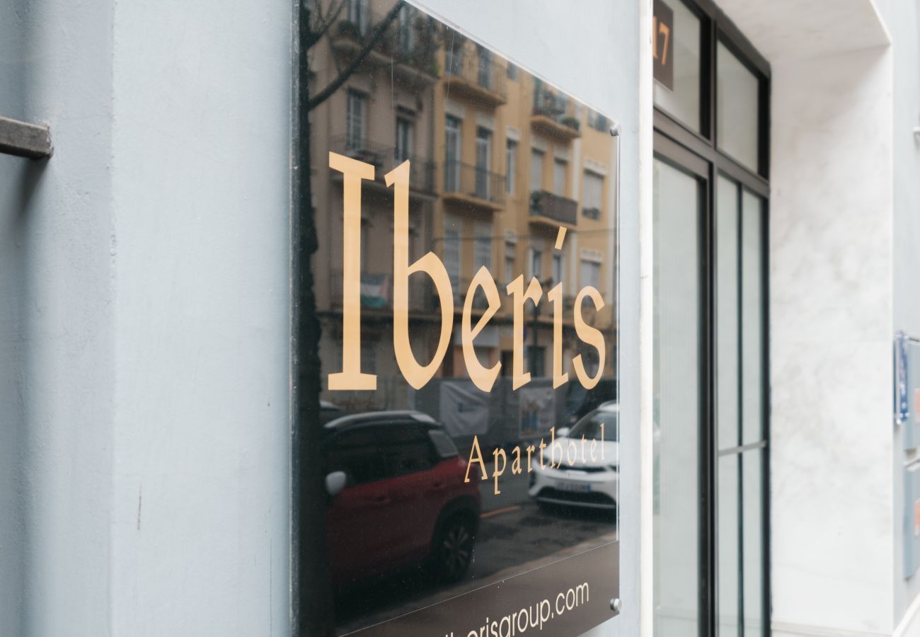 Aparthotel in Valencia - ⍟ Sunny/ Private Terrace/ Wheelchair access ⍟