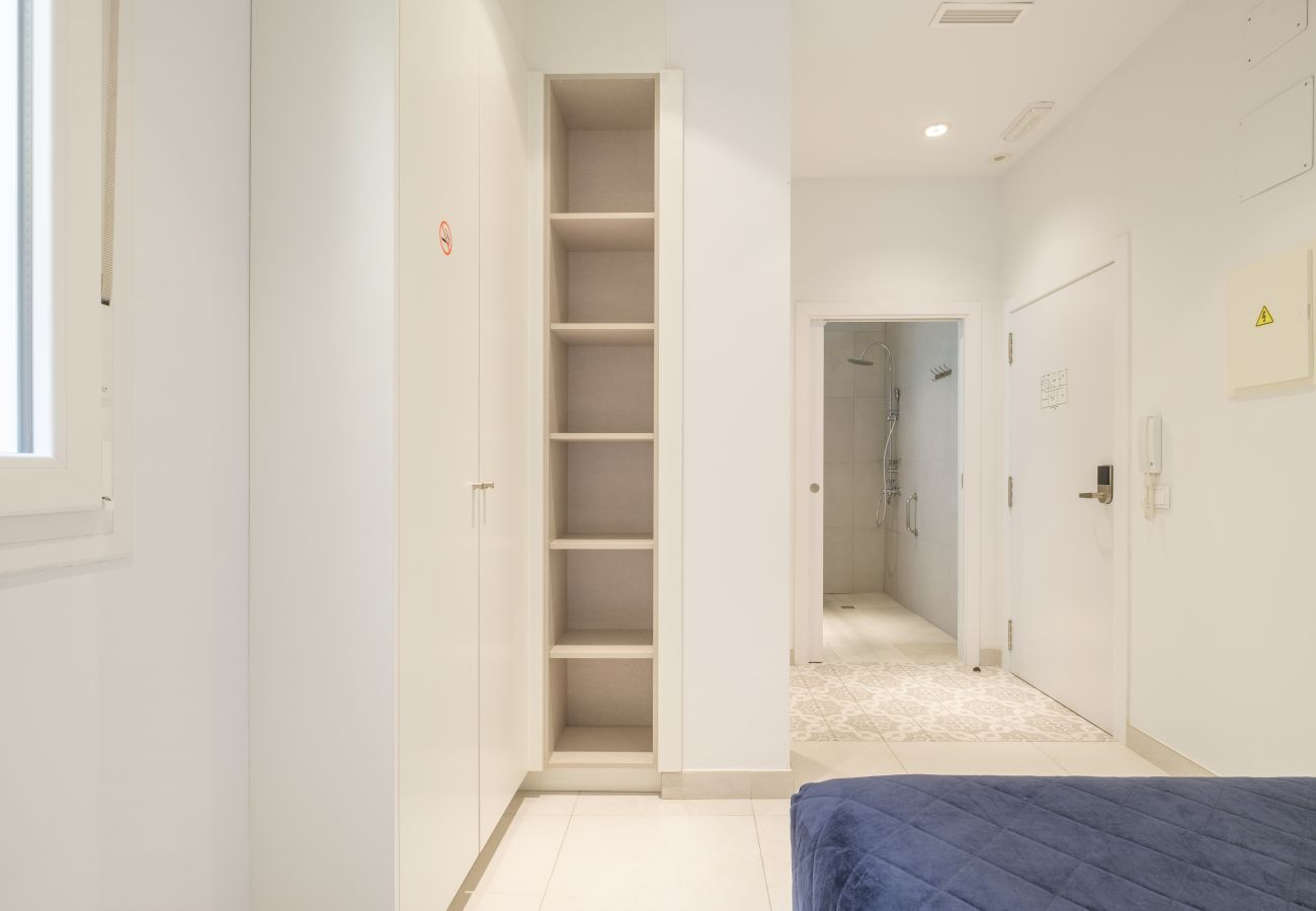 Aparthotel in Valencia - ⍟ Sunny/ Private Terrace/ Wheelchair access ⍟