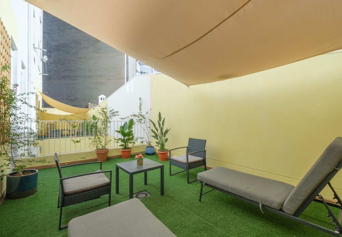 Aparthotel in Valencia - ☀ Marvellous Apt. with a Large Private Terrace ☀