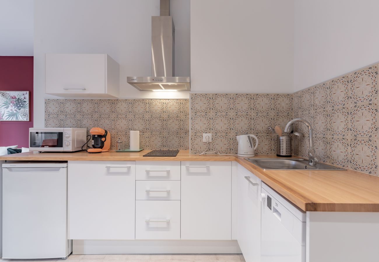 Aparthotel in Valencia - ❈Clean & Tranquil Apartment close to City Centre❈