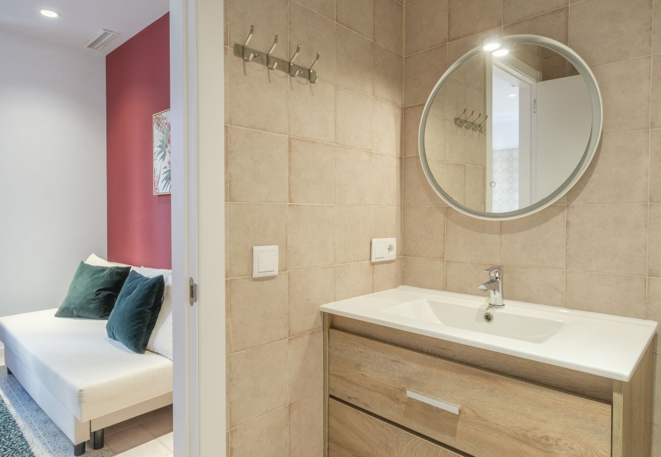 Aparthotel in Valencia - ❈Clean & Tranquil Apartment close to City Centre❈