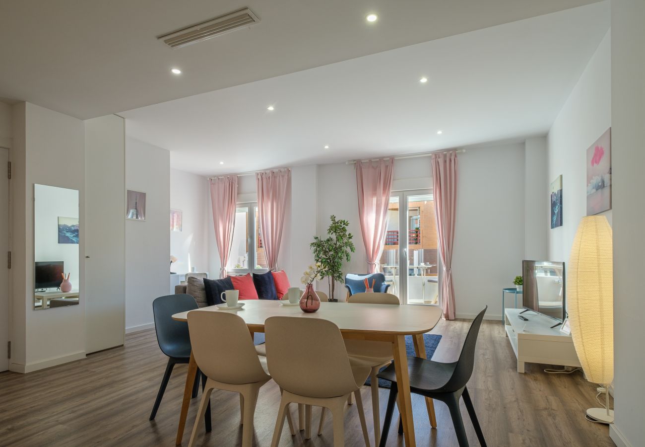 Ferienwohnung in Valencia - ✿ BRAND NEW, Modern & Stylish Apartment ✿