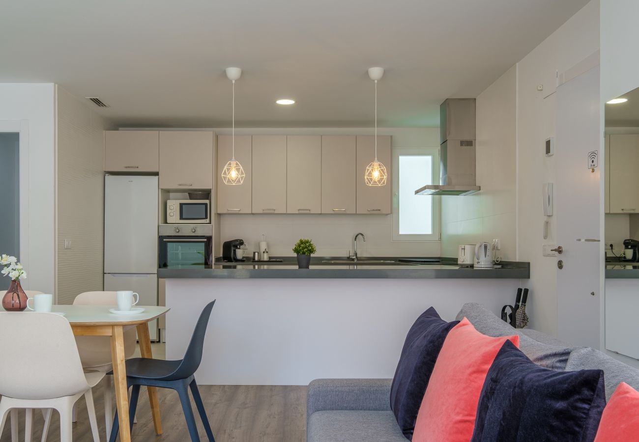 Ferienwohnung in Valencia - ✿ BRAND NEW, Modern & Stylish Apartment ✿