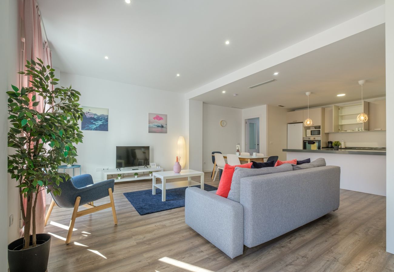 Ferienwohnung in Valencia - ✿ BRAND NEW, Modern & Stylish Apartment ✿