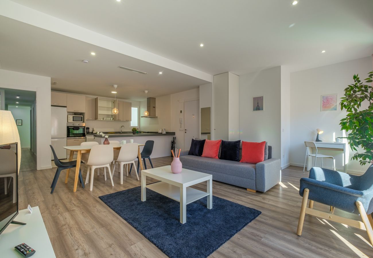 Ferienwohnung in Valencia - ✿ BRAND NEW, Modern & Stylish Apartment ✿