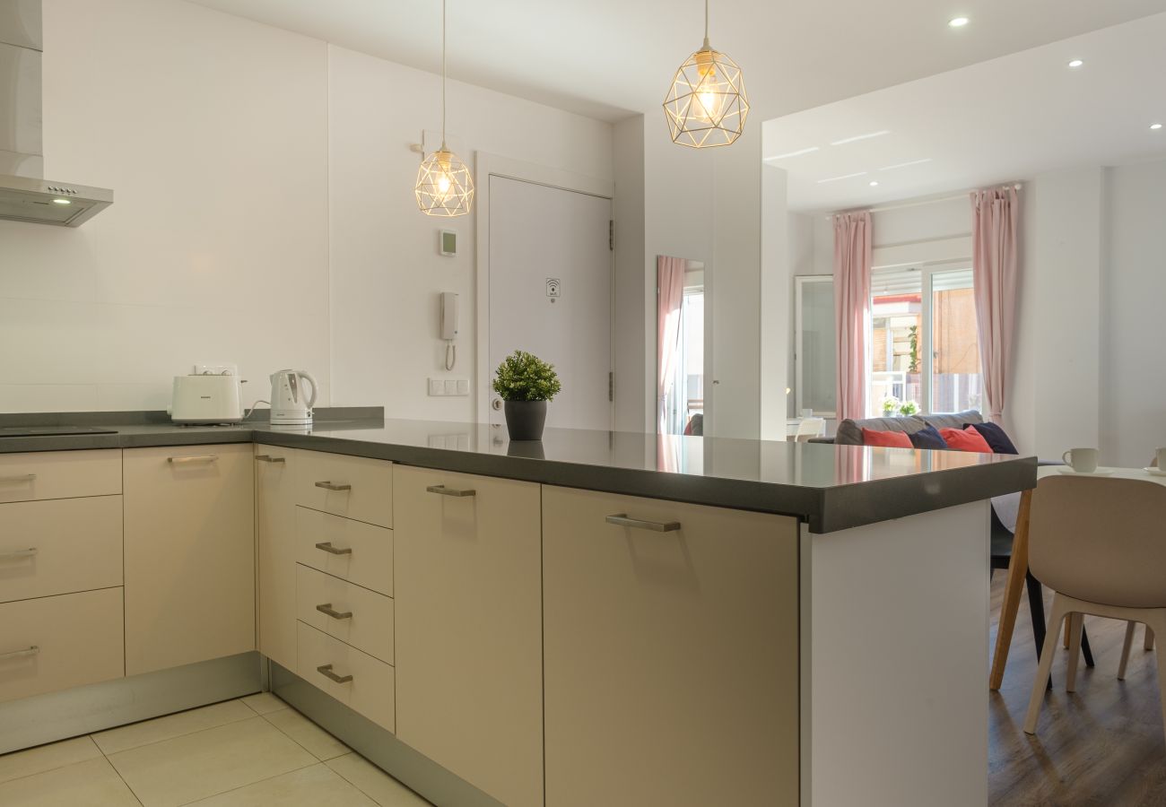 Ferienwohnung in Valencia - ✿ BRAND NEW, Modern & Stylish Apartment ✿