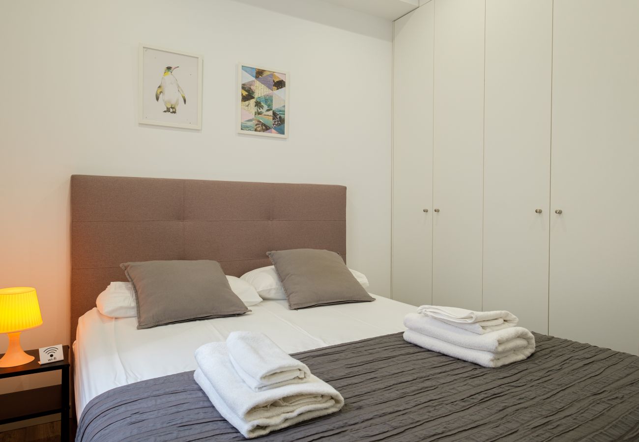 Ferienwohnung in Valencia - ✿ BRAND NEW, Modern & Stylish Apartment ✿