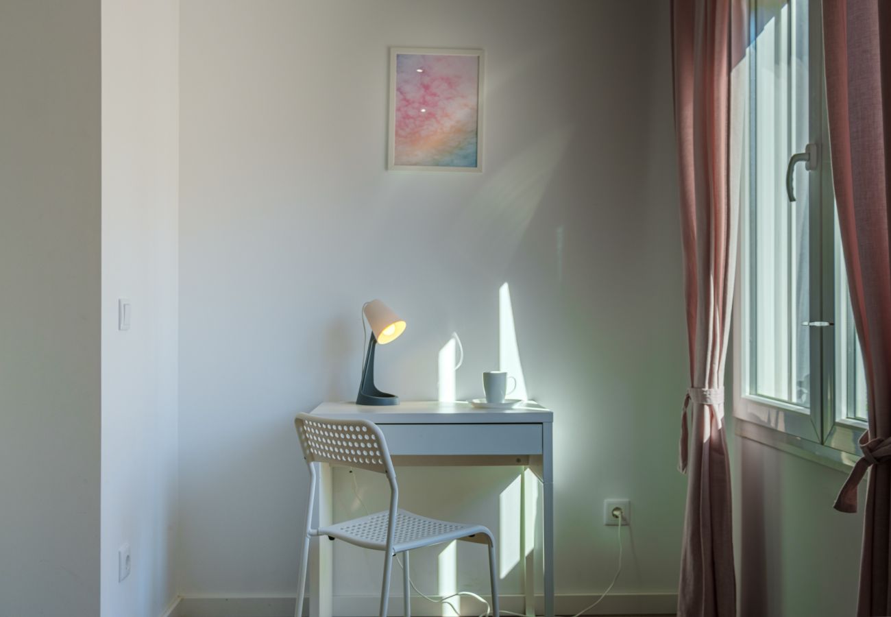 Ferienwohnung in Valencia - ✿ BRAND NEW, Modern & Stylish Apartment ✿