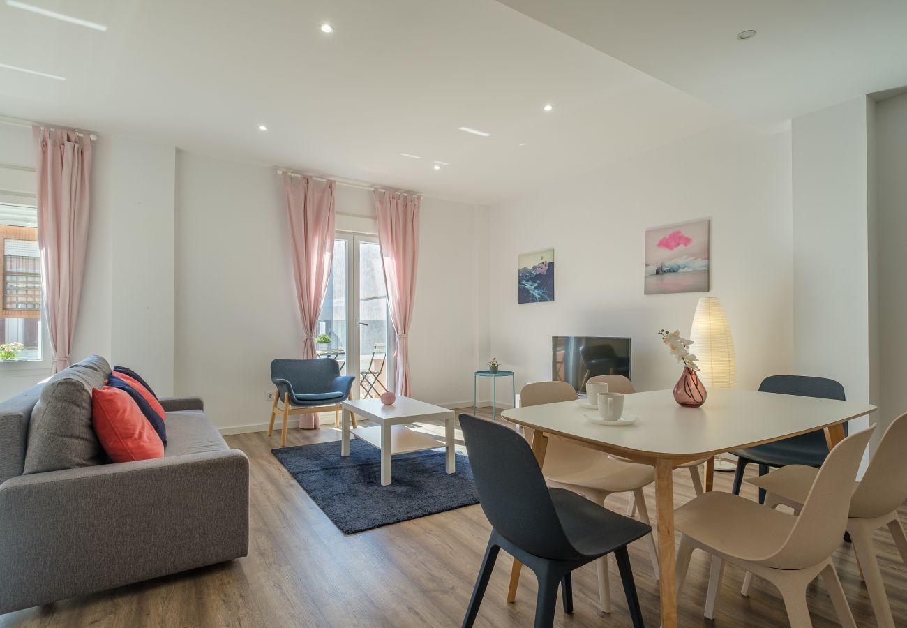 Ferienwohnung in Valencia - ✿ BRAND NEW, Modern & Stylish Apartment ✿