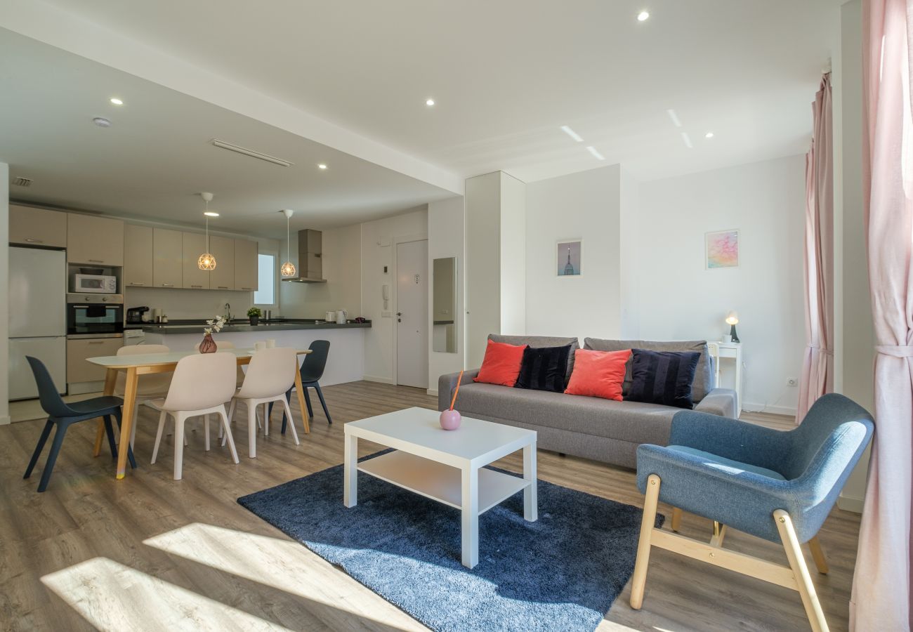 Ferienwohnung in Valencia - ✿ BRAND NEW, Modern & Stylish Apartment ✿