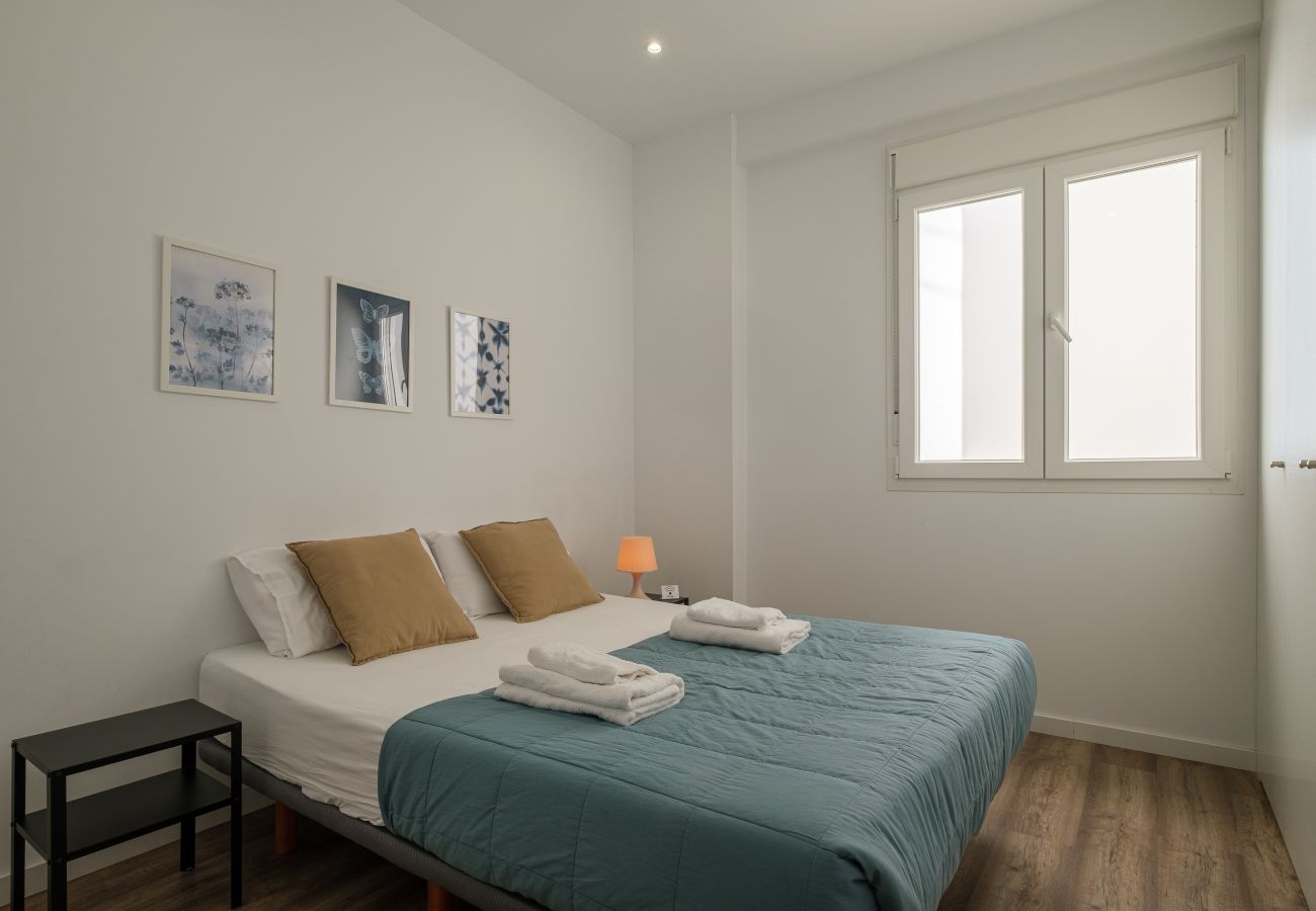 Ferienwohnung in Valencia - ✿ BRAND NEW, Modern & Stylish Apartment ✿