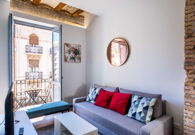 Ferienwohnung in Valencia - Spacious Apartment with City View