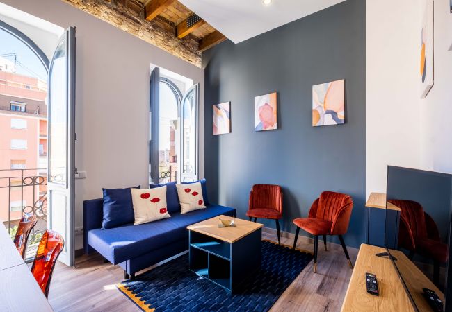 Ferienwohnung in Valencia - Bright House with Warm and Friendly Vibes