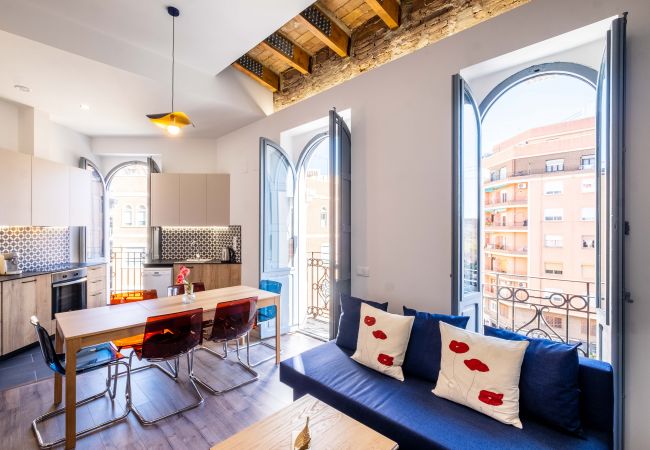 Ferienwohnung in Valencia - Bright House with Warm and Friendly Vibes