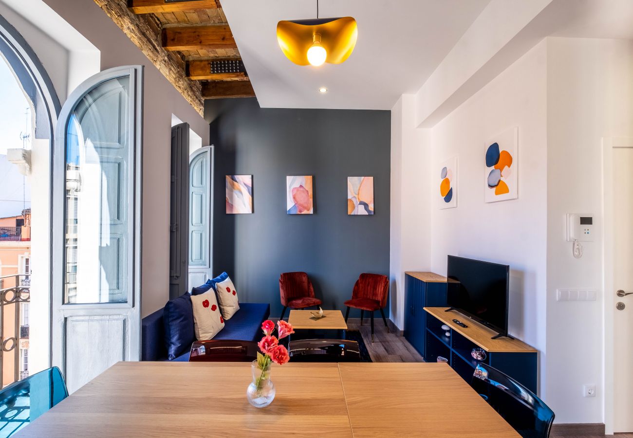 Ferienwohnung in Valencia - Bright House with Warm and Friendly Vibes