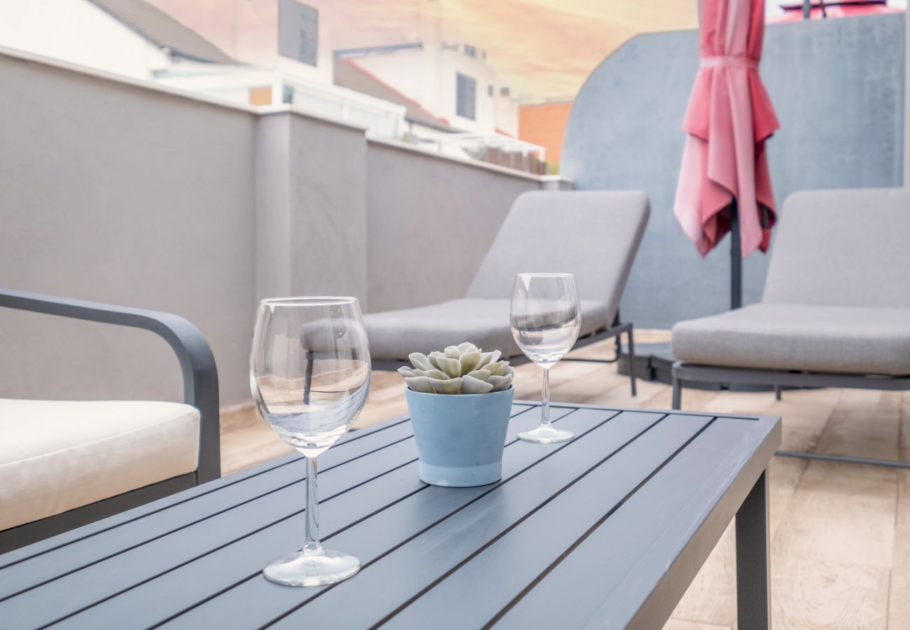 Apartamento en Valencia - ♥ Modern Penthouse with Private Terrace ♥