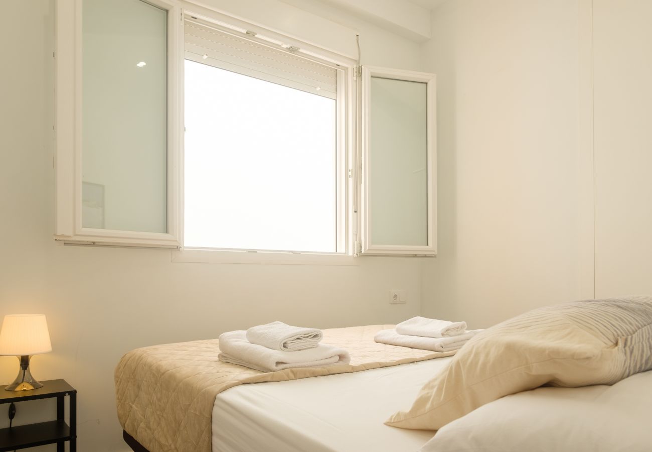 Apartamento en Valencia - ★Brand New, Specious Penthouse W/ Private Terrace★