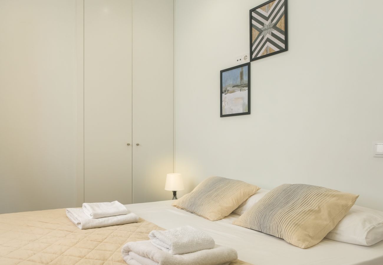Apartamento en Valencia - ★Brand New, Specious Penthouse W/ Private Terrace★