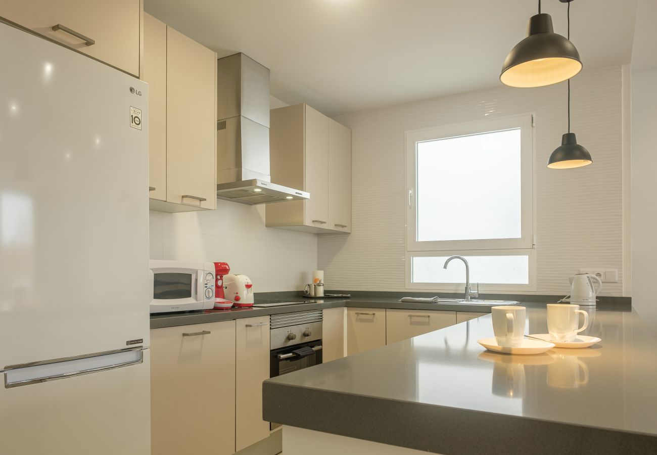 Apartamento en Valencia - ★Brand New, Specious Penthouse W/ Private Terrace★