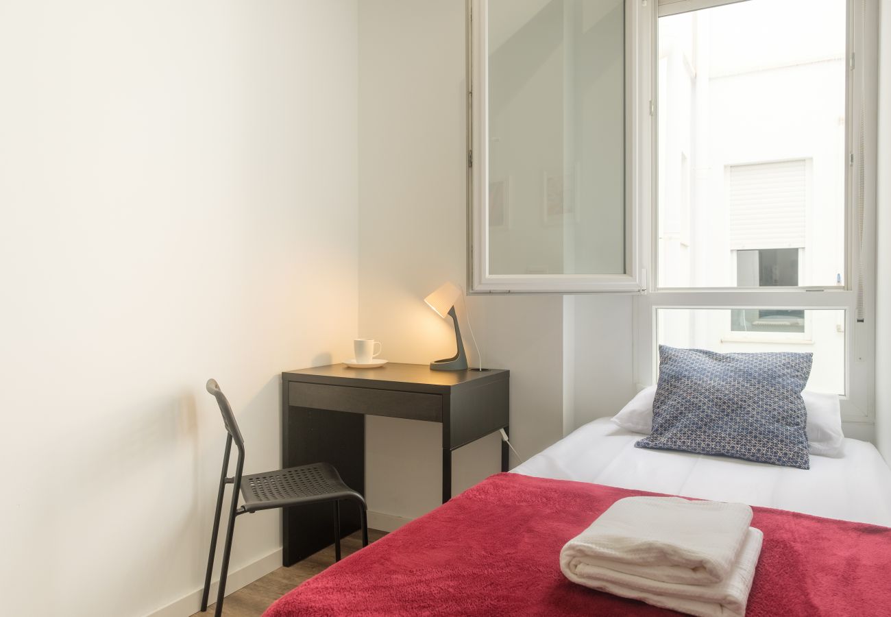 Apartamento en Valencia - ★Brand New, Specious Penthouse W/ Private Terrace★