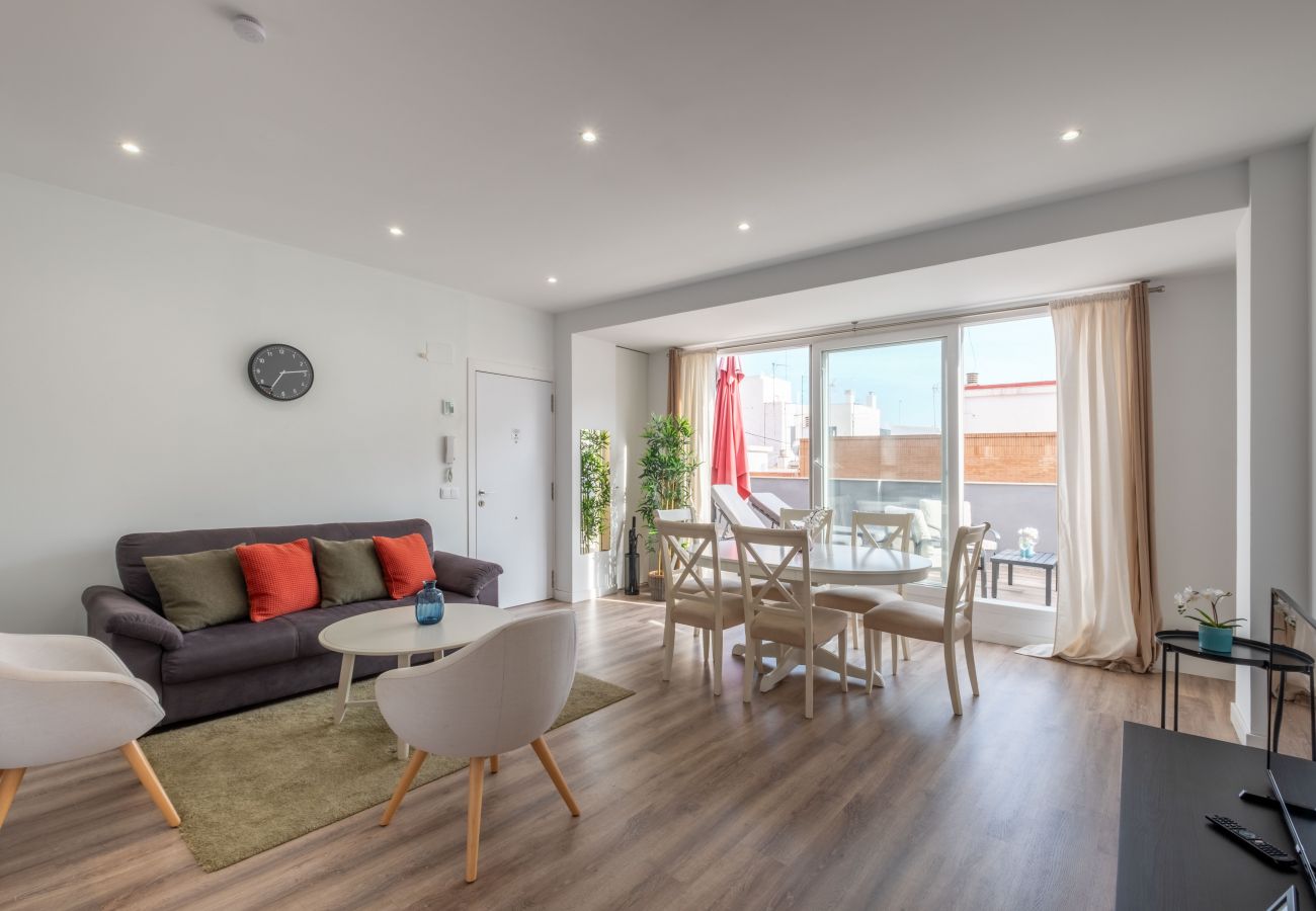 Apartamento en Valencia - ★Brand New, Specious Penthouse W/ Private Terrace★