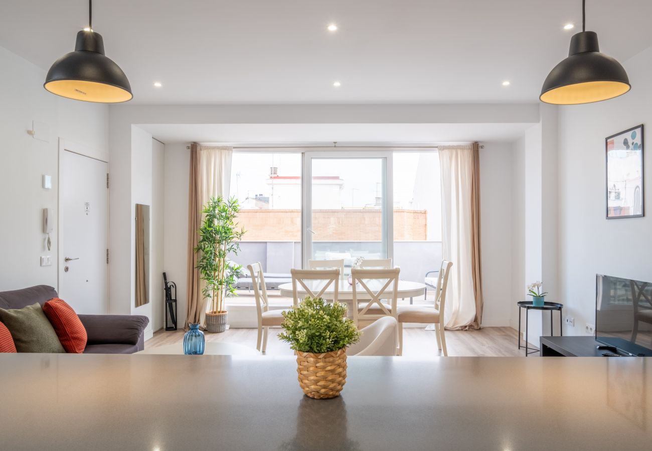 Apartamento en Valencia - ★Brand New, Specious Penthouse W/ Private Terrace★