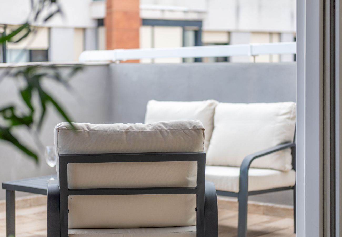 Apartamento en Valencia - ★Brand New, Specious Penthouse W/ Private Terrace★
