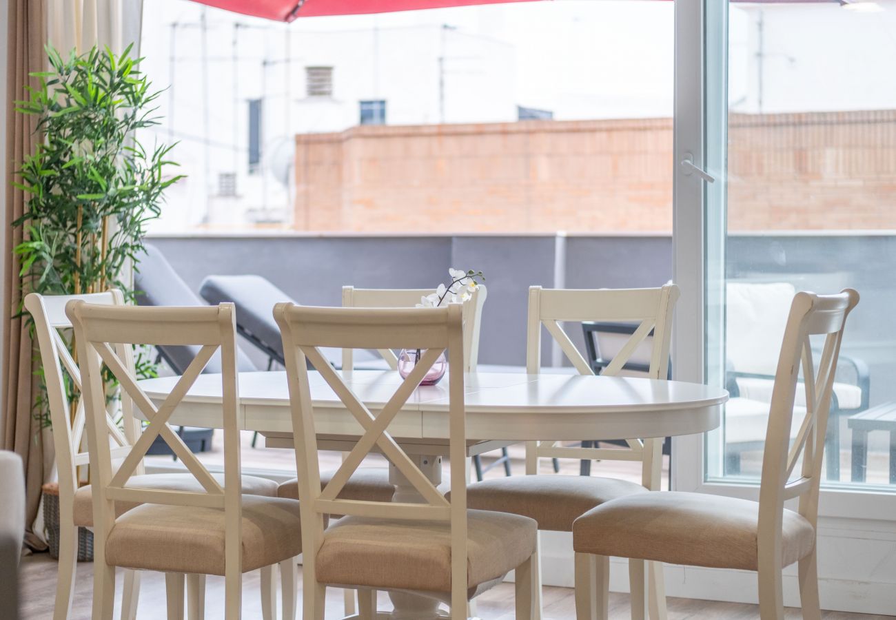 Apartamento en Valencia - ★Brand New, Specious Penthouse W/ Private Terrace★