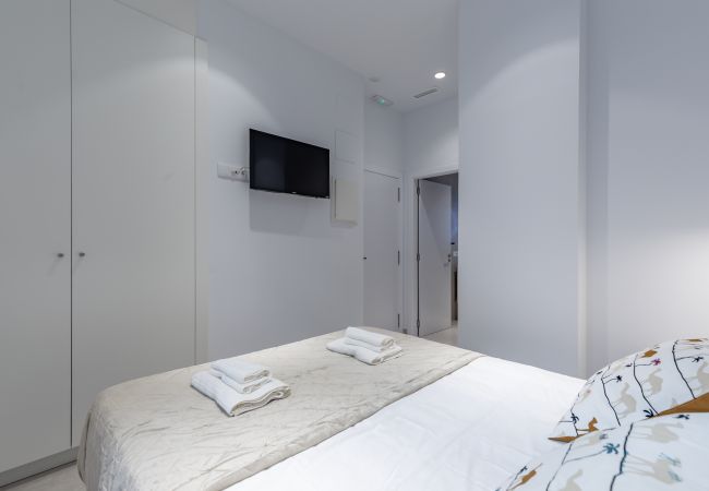 Alquiler por habitaciones en Valencia - ≬ Clean & Cozy Room close to City Centre ≬