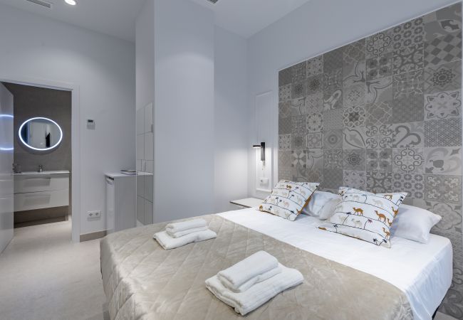 Alquiler por habitaciones en Valencia - ≬ Clean & Cozy Room close to City Centre ≬