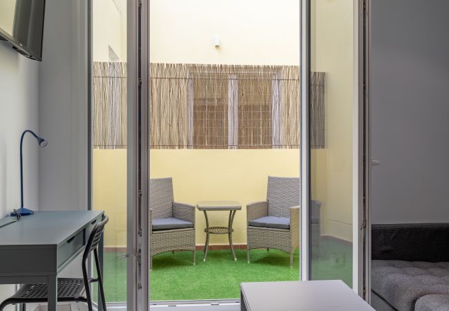Apartahotel en Valencia - ⍟ Sunny/ Private Terrace/ Wheelchair access ⍟