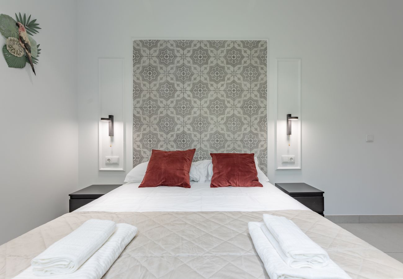 Apartahotel en Valencia - ꕥ Chic & Comfortable Apartment/ Private Terrace ꕥ