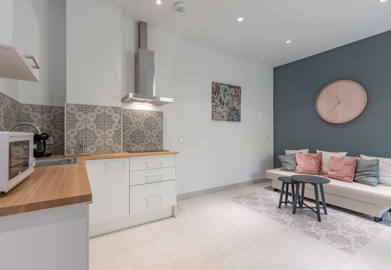 Apartahotel en Valencia - ꕥ Chic & Comfortable Apartment/ Private Terrace ꕥ