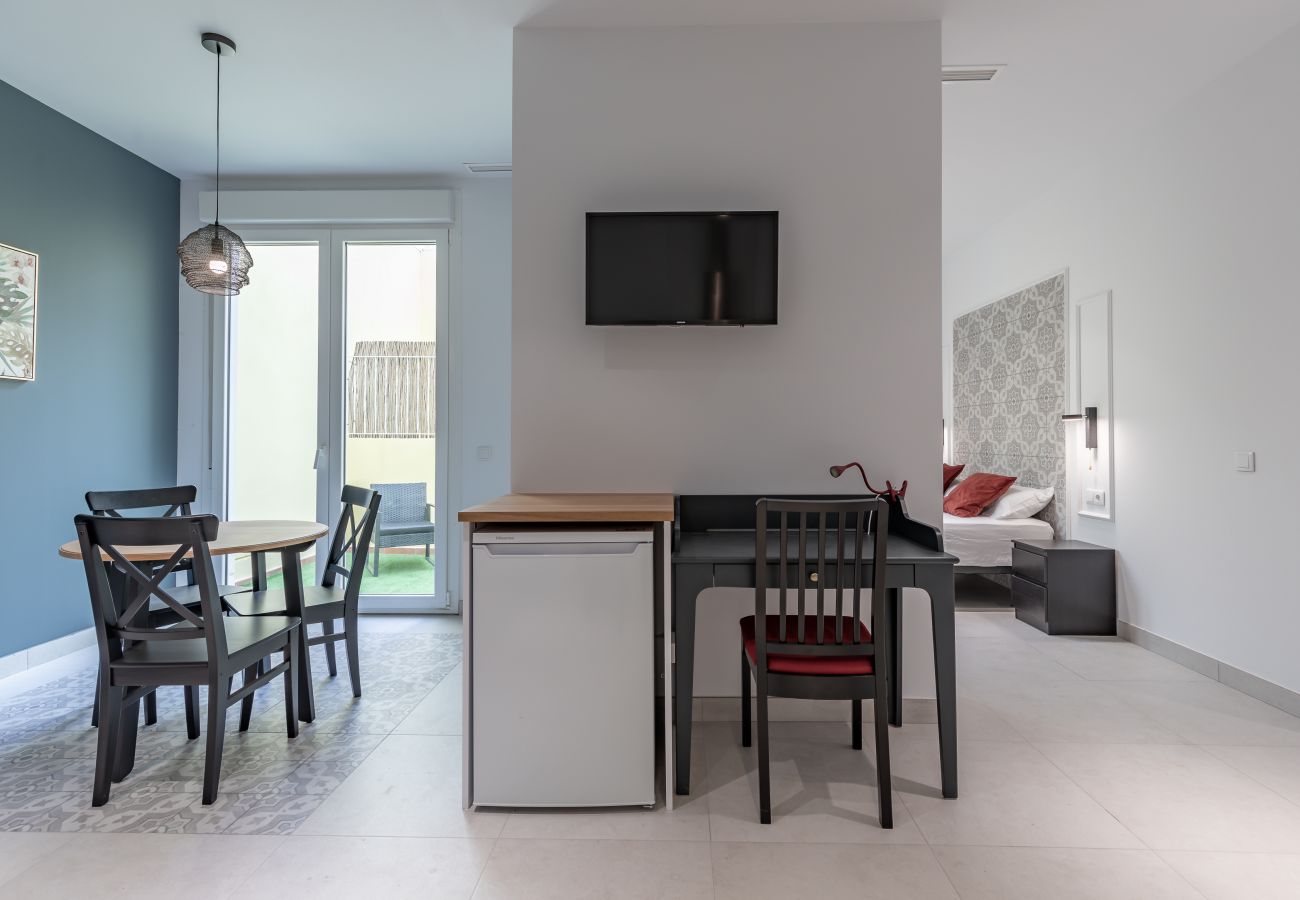 Apartahotel en Valencia - ꕥ Chic & Comfortable Apartment/ Private Terrace ꕥ