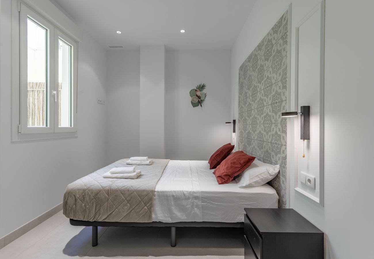 Apartahotel en Valencia - ꕥ Chic & Comfortable Apartment/ Private Terrace ꕥ