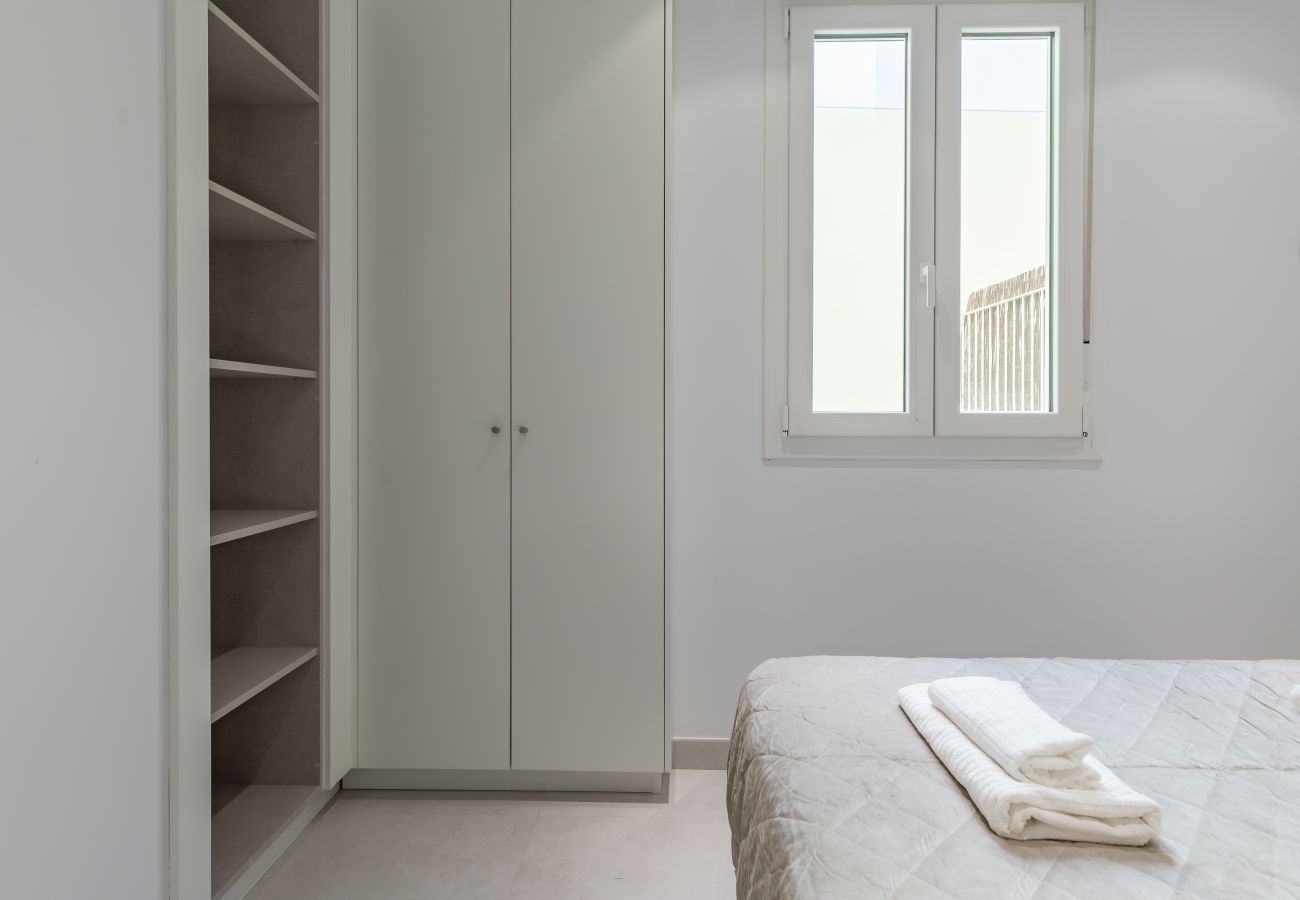 Apartahotel en Valencia - ꕥ Chic & Comfortable Apartment/ Private Terrace ꕥ