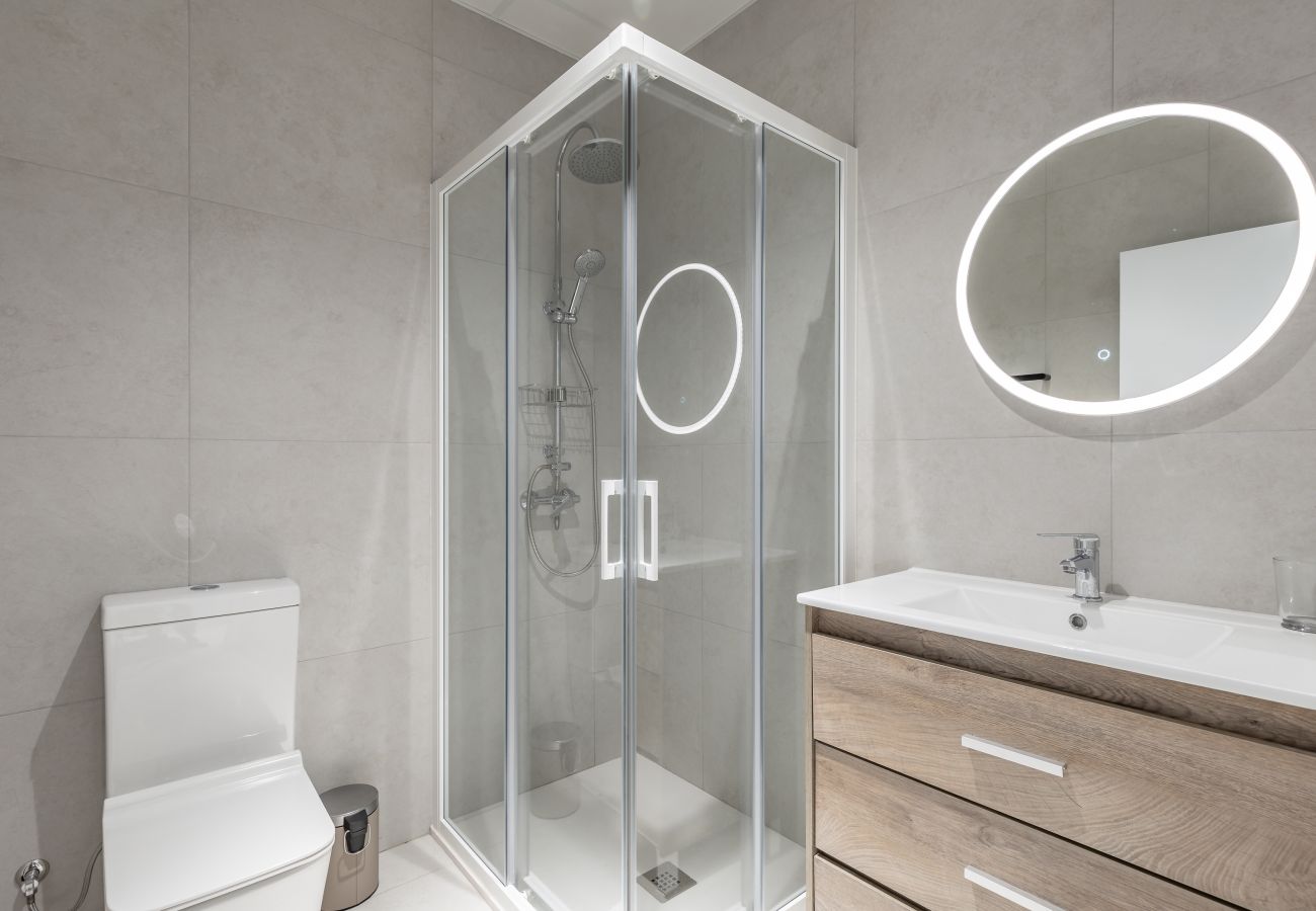 Apartahotel en Valencia - ꕥ Chic & Comfortable Apartment/ Private Terrace ꕥ