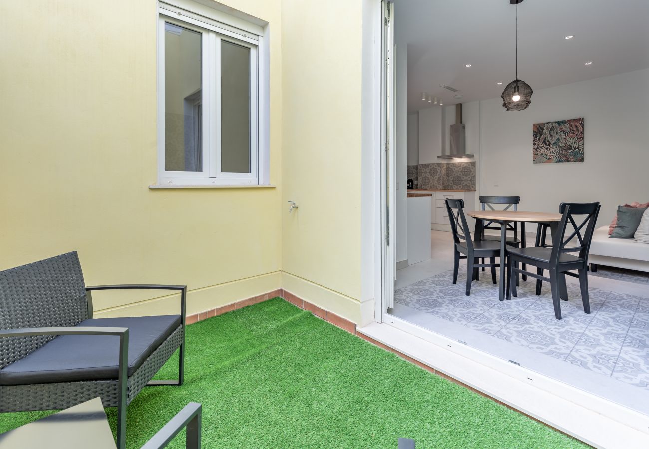 Apartahotel en Valencia - ꕥ Chic & Comfortable Apartment/ Private Terrace ꕥ