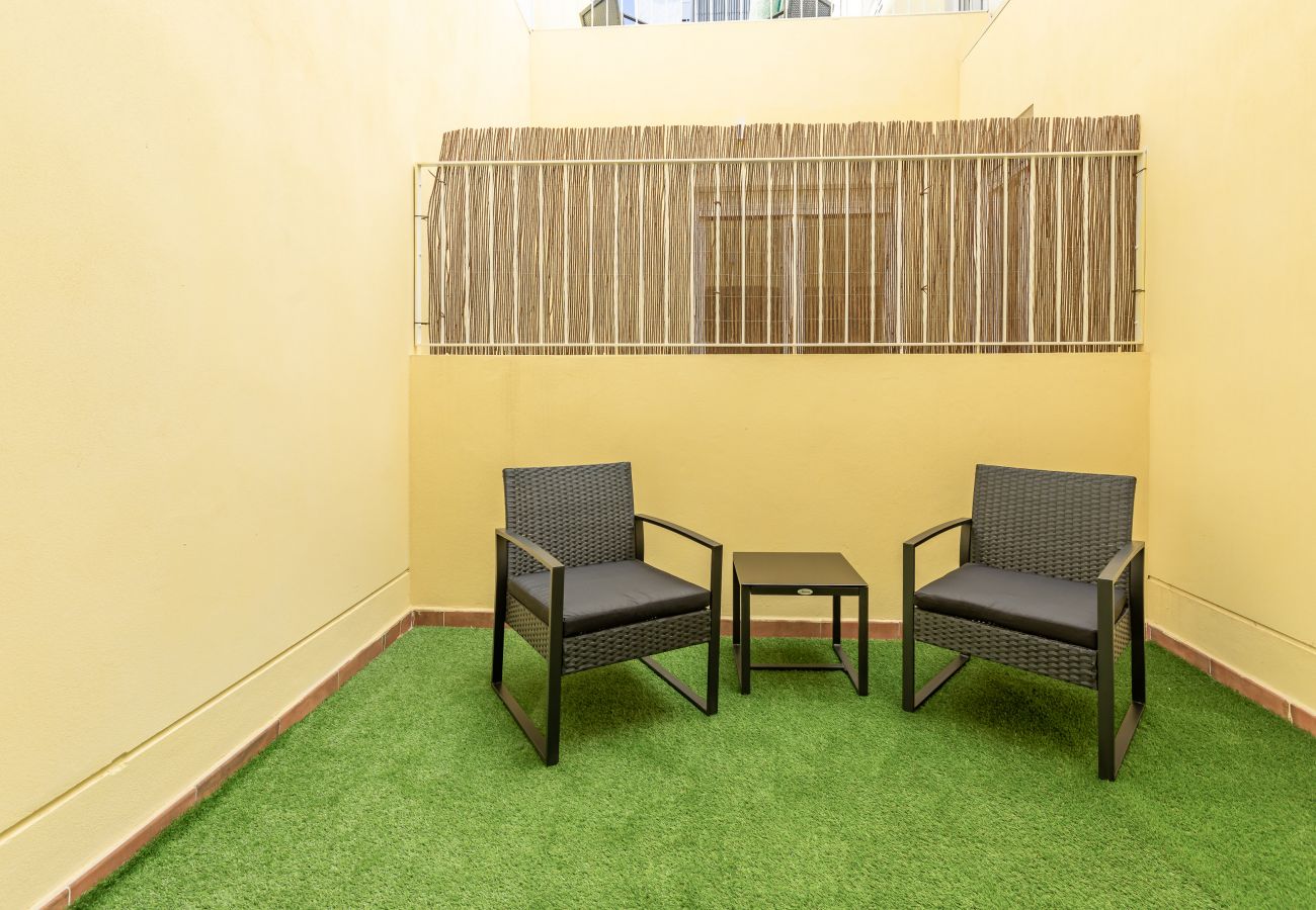 Apartahotel en Valencia - ꕥ Chic & Comfortable Apartment/ Private Terrace ꕥ