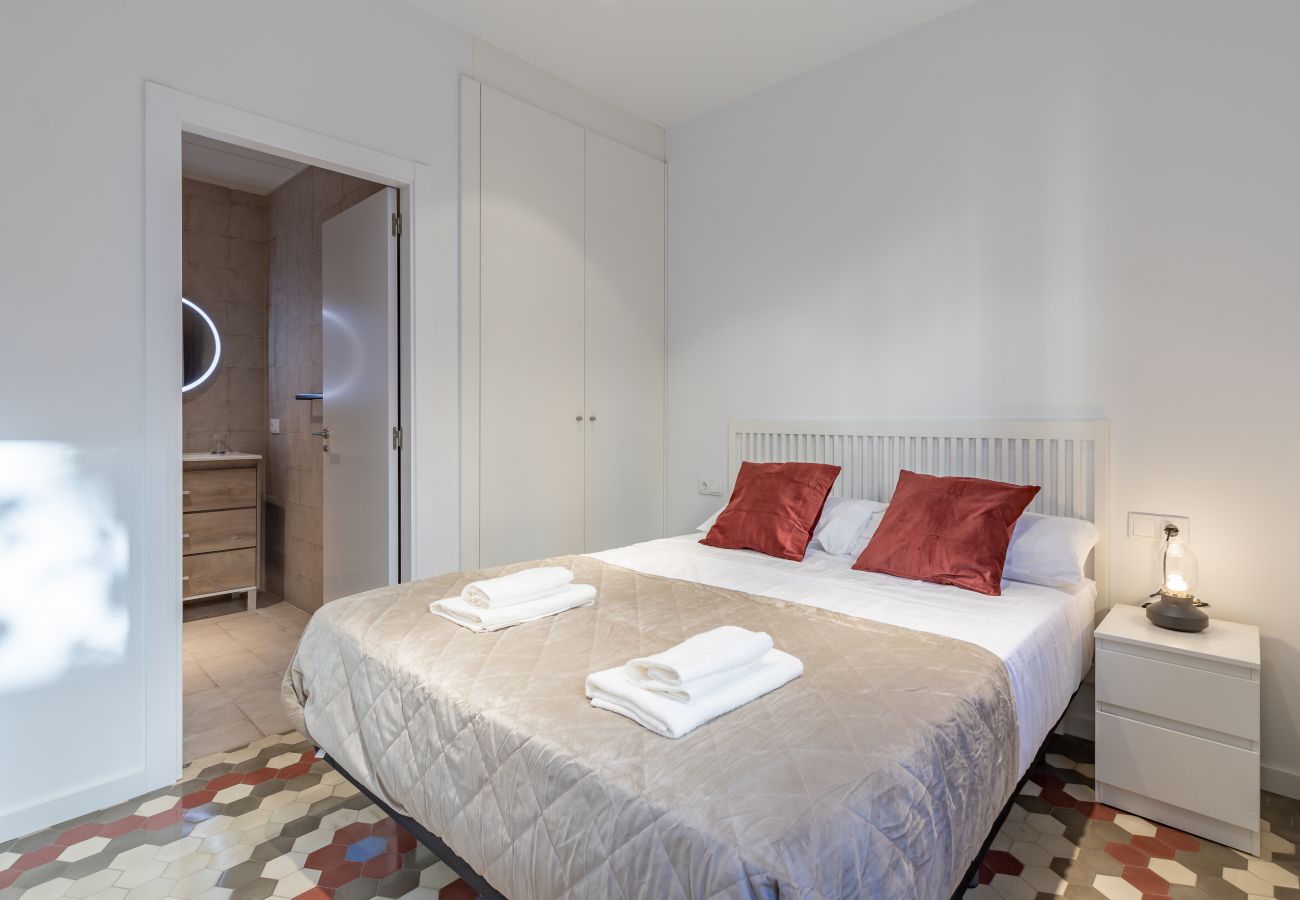 Apartahotel en Valencia - ☙ Apt. with Antique Floor & lots of Sun Light ❧