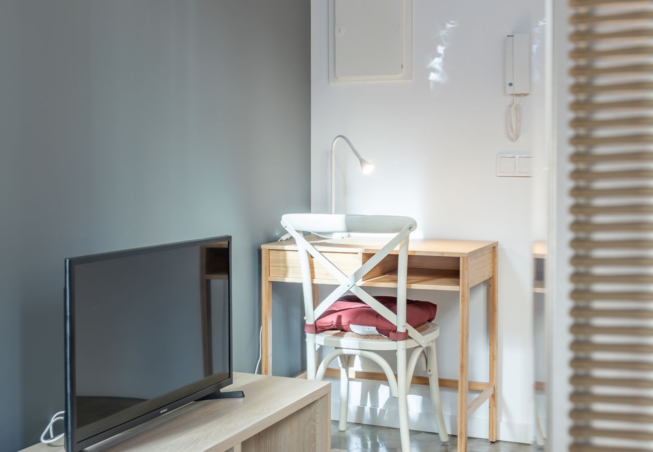 Apartahotel en Valencia - ☙ Apt. with Antique Floor & lots of Sun Light ❧