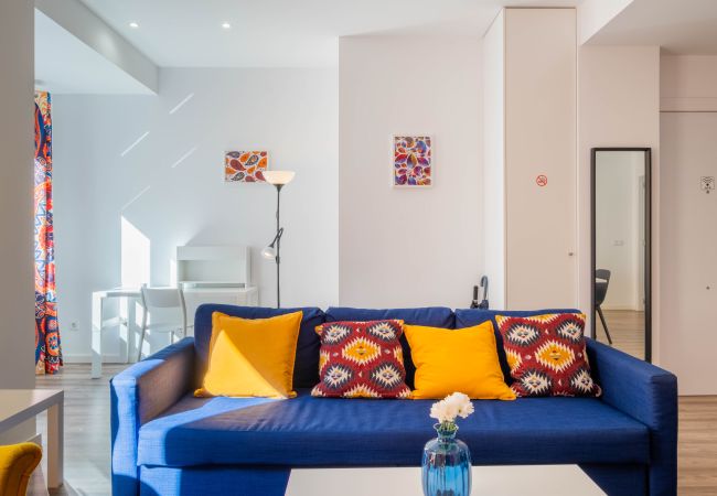 Apartamento en Valencia - Spacious Clean & Colourful Apt Quiet Zone