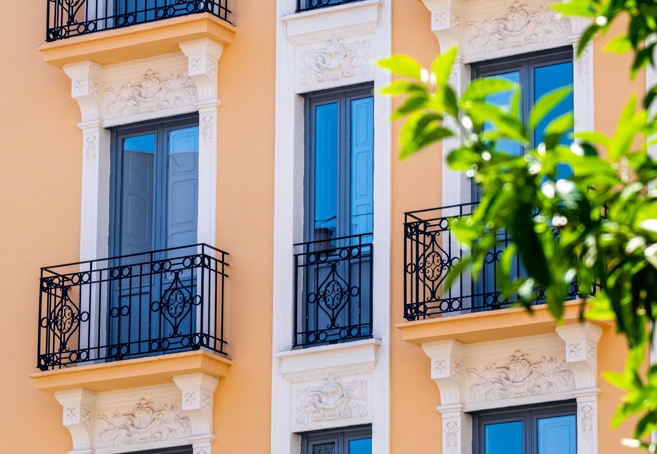 Apartamento en Valencia - Bright House with Warm and Friendly Vibes