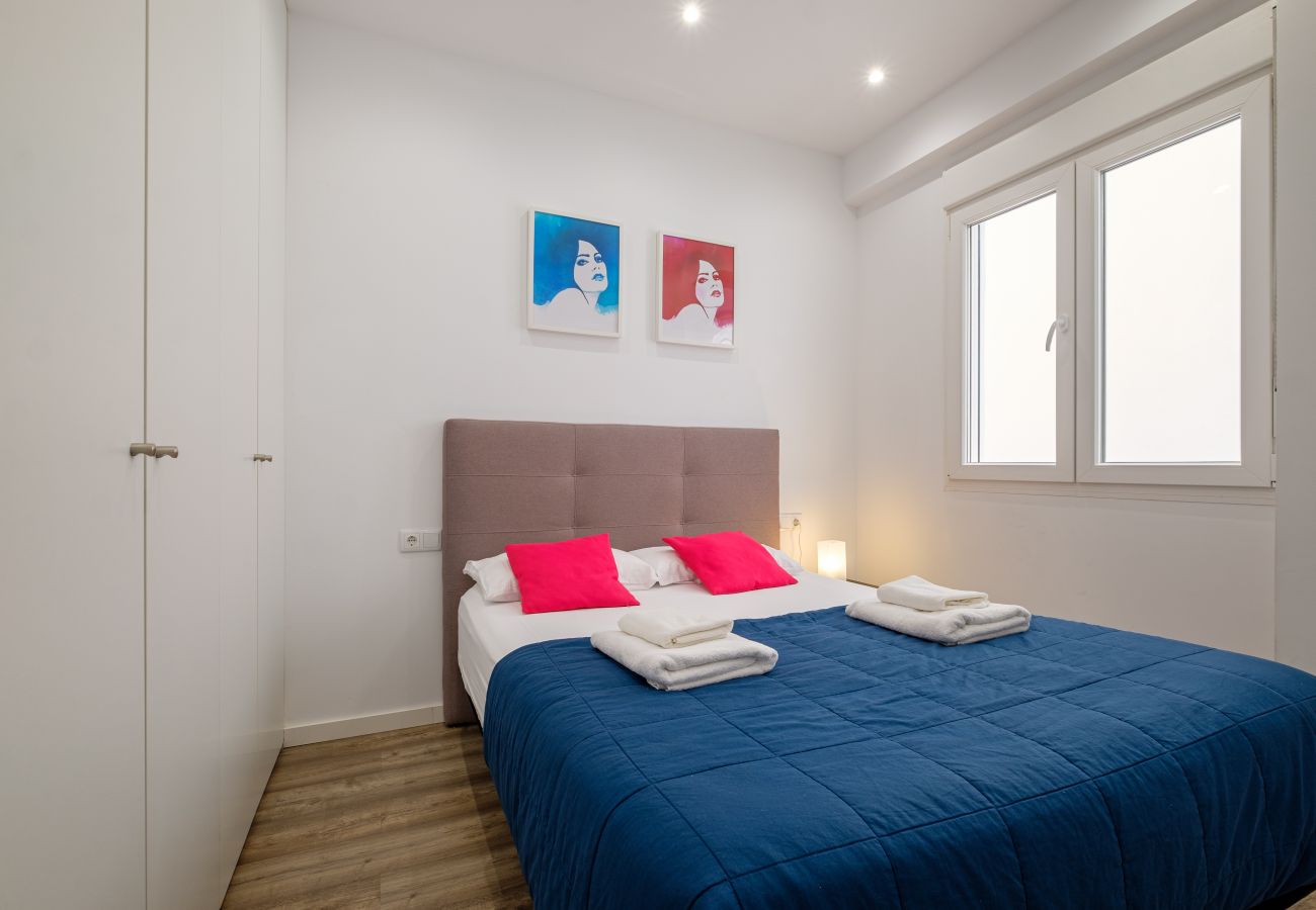 Appartement à Valence / Valencia - Spacious Clean & Colourful Apt Quiet Zone