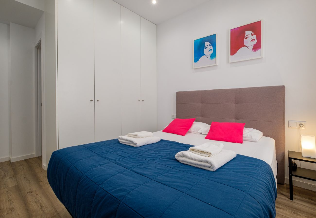 Appartement à Valence / Valencia - Spacious Clean & Colourful Apt Quiet Zone