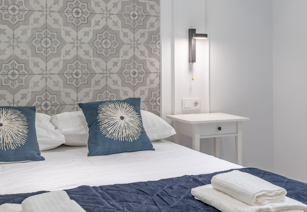 Aparthotel a Valencia / València - ⍟ Sunny/ Private Terrace/ Wheelchair access ⍟