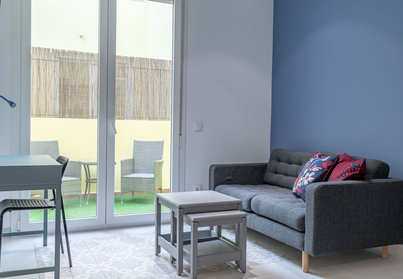Aparthotel a Valencia / València - ⍟ Sunny/ Private Terrace/ Wheelchair access ⍟